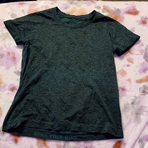 Lululemon short sleeve swiftly top